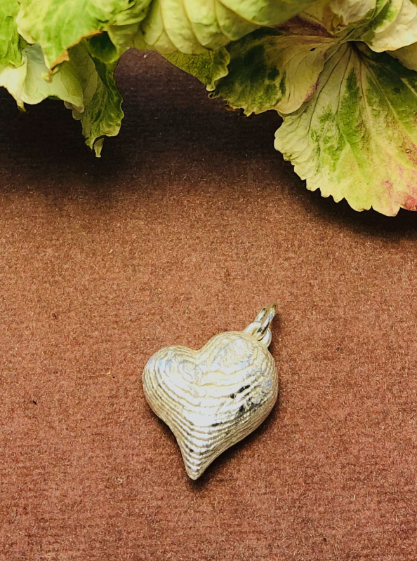 Sepia hjerte sølv