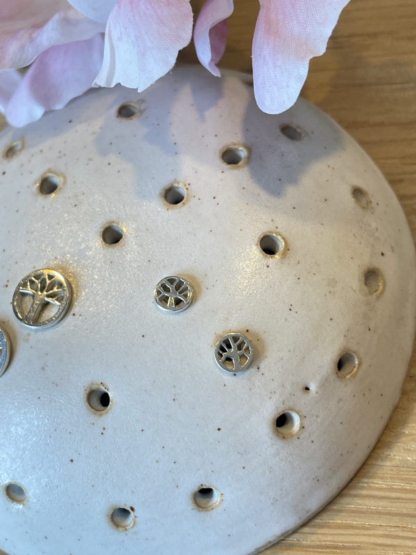 Livstræ ørestikker lille i holder