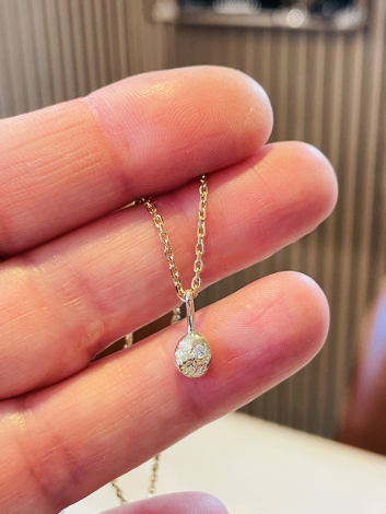 Guld nugget vedhæng m diamant