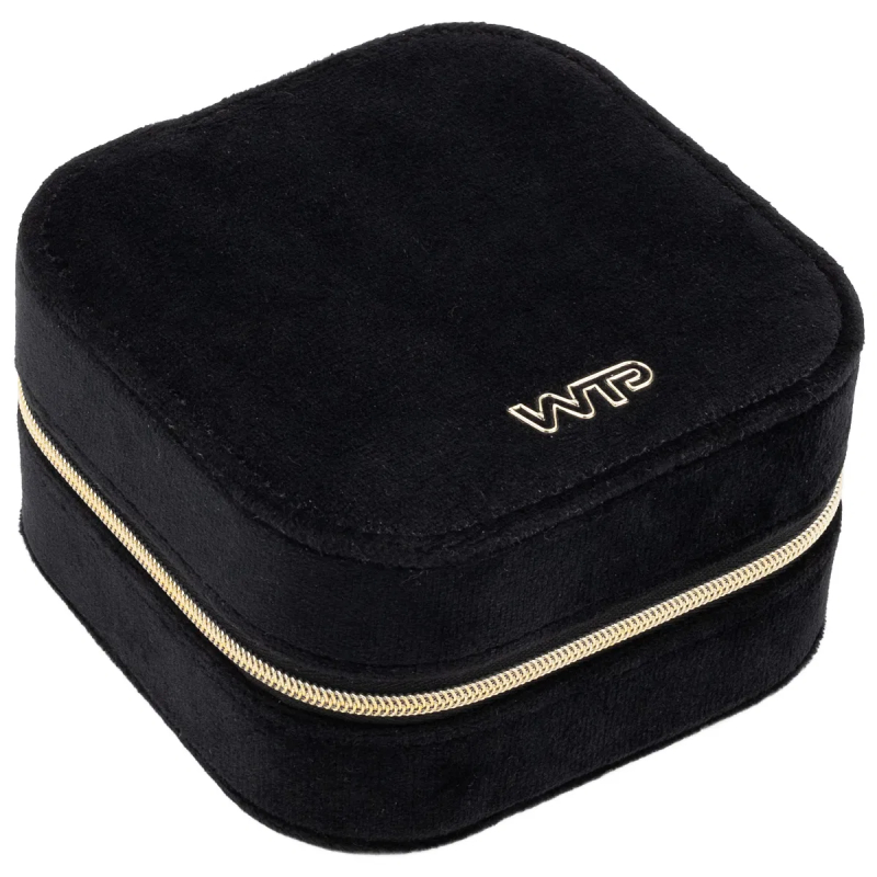 Sort velour smykkeskrin lukket